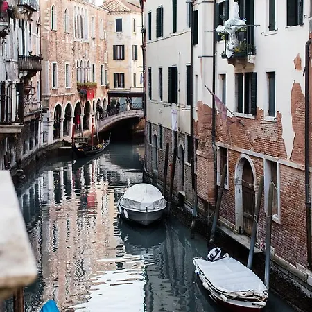 Palazzo Rosa Bed & Breakfast