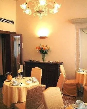 Oda ve Kahvaltı Palazzo Rosa Venedik