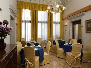 Palazzo Rosa Oda ve Kahvaltı