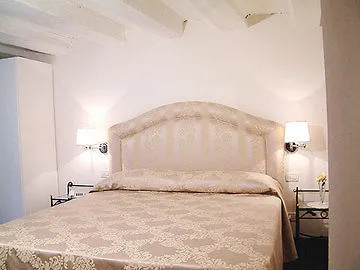 Bed & Breakfast Palazzo Rosa 3*