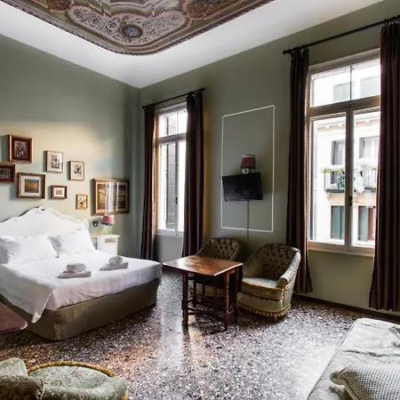 Palazzo Rosa Oda ve Kahvaltı 3*