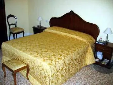 Palazzo Rosa Oda ve Kahvaltı 3*